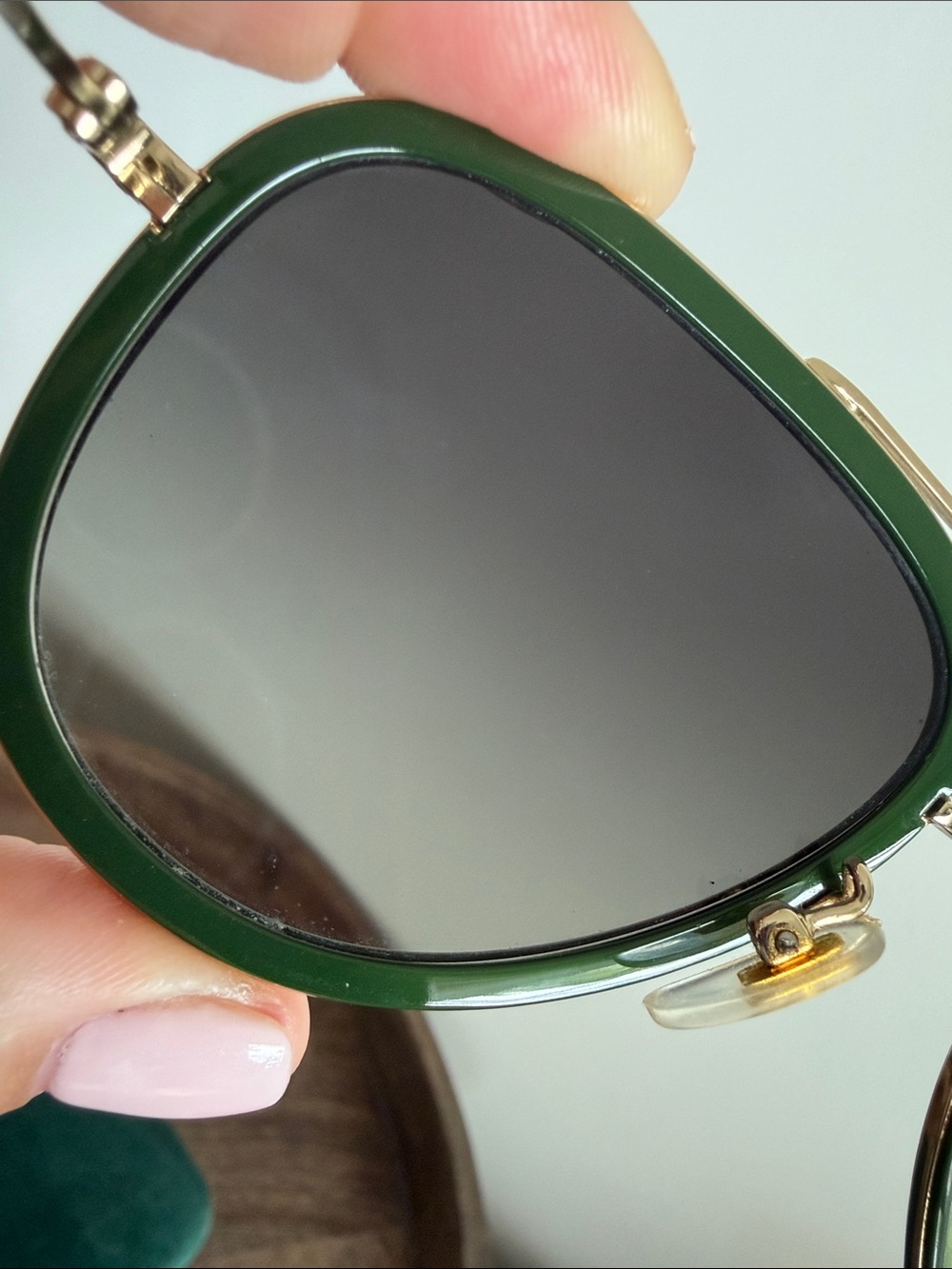 Gucci Women's Green and Red Rimmed Aviator Sunglasses with Gold-Tone Frame - Picture 11 of 14